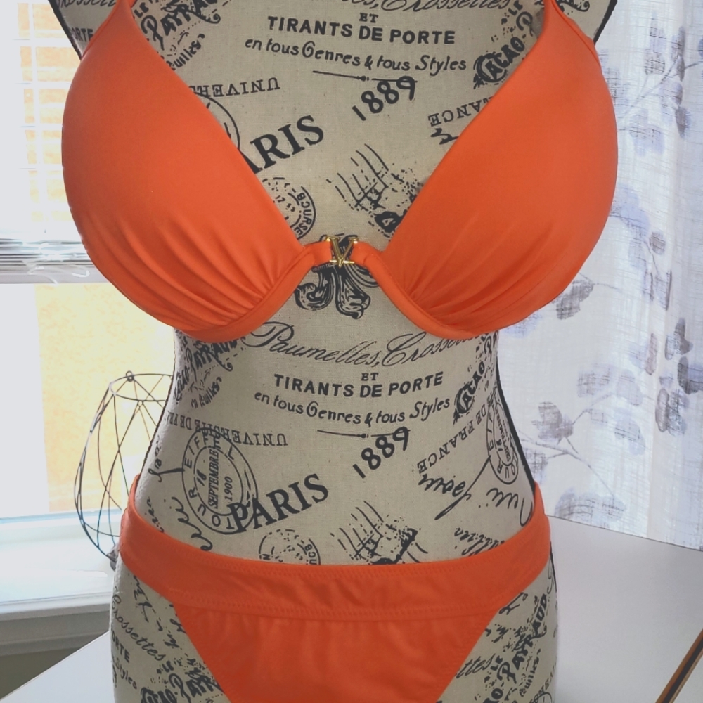 Venus coral bikini